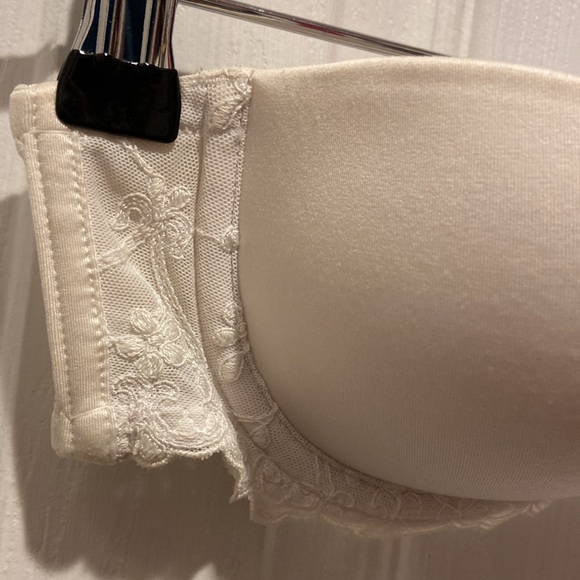 WonderBra White Lace Strapless Bra 32B (No Straps) - Picture 3 of 16